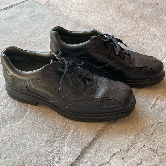 Clarks Men’s Black Shoe Size 10 - Picture 1 of 7
